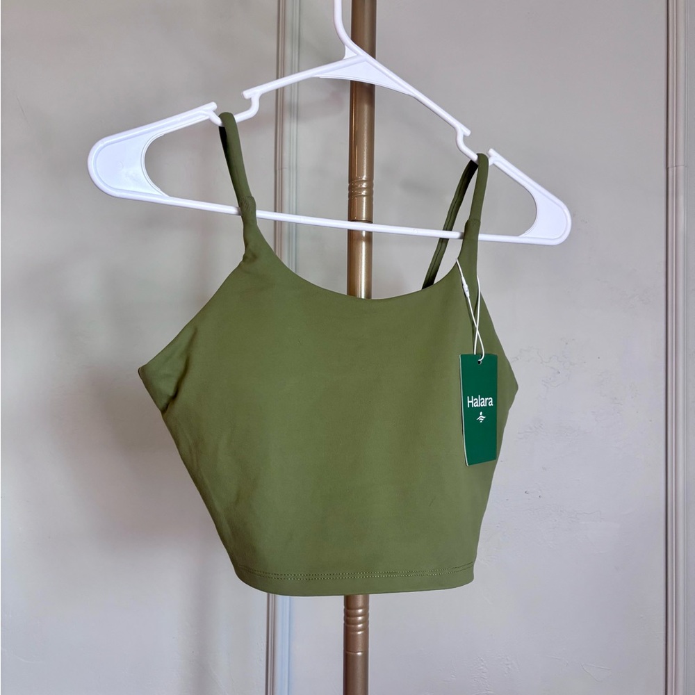 Halara Size Small NWT Green Basic Padded Workout Cropped Tank Top A-C Cups - Picture 3 of 4